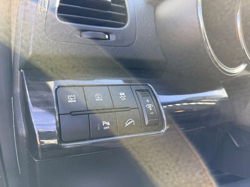 Used 2013 Kia Sorento LX w/ Convenience Pkg image 18