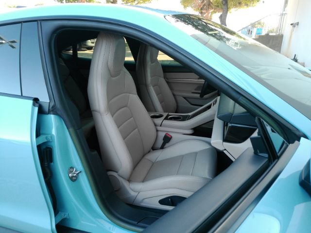 Used 2022 Porsche Taycan RWD image 22