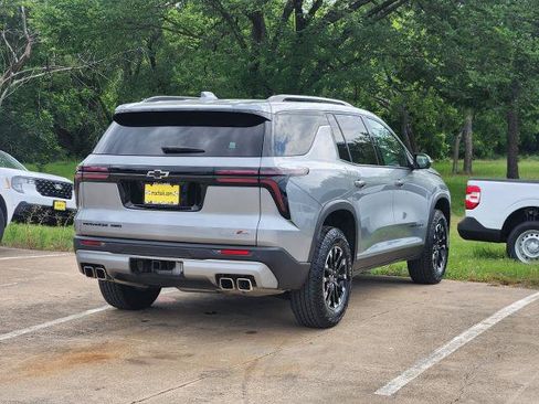 Used 2025 Chevrolet Traverse Z71 w/ Driver Confidence Package AWD/4WD image 4