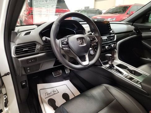 Used 2022 Honda Accord Sport image 12