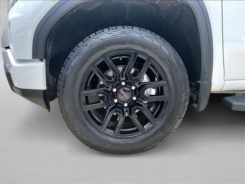 Used 2022 GMC Sierra 1500 Elevation RWD image 10