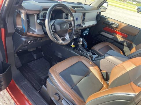 Used 2022 Ford Bronco Outer Banks w/ Sasquatch Package AWD/4WD image 10