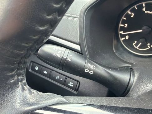 Used 2020 Nissan Altima 2.5 SV image 42