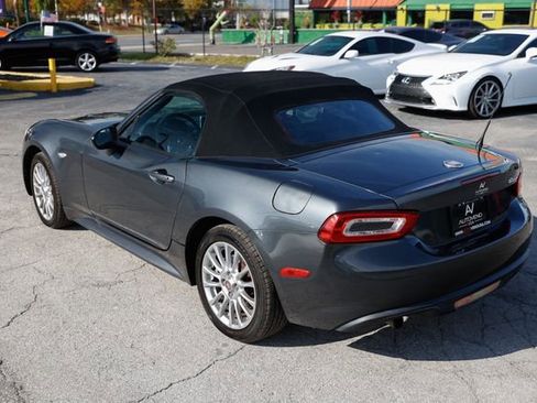 Used 2017 FIAT 124 Spider Classica image 10