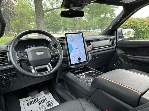 Certified 2024 Ford Expedition Max Platinum AWD/4WD image 3
