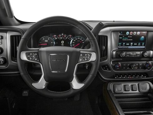Used 2018 GMC Sierra 2500 Denali w/ Duramax Plus Package AWD/4WD image 4