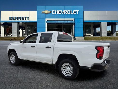 Used 2024 Chevrolet Colorado W/T RWD image 4