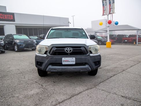 Used 2014 Toyota Tacoma 2WD Regular Cab image 3