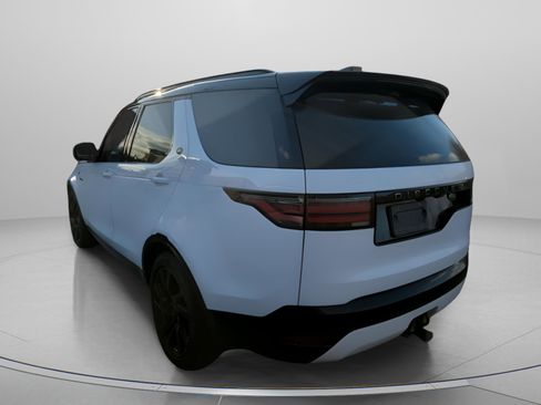Used 2023 Land Rover Discovery S R-Dynamic image 2