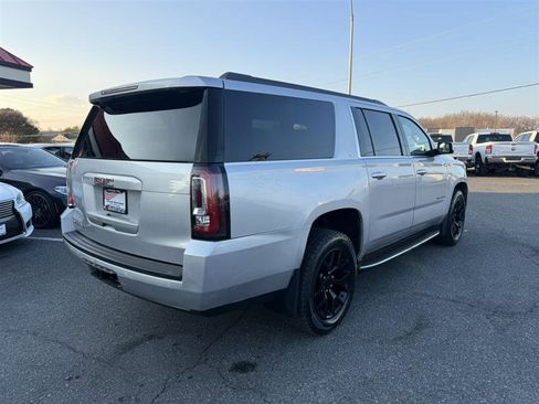 Used 2017 GMC Yukon XL SLT w/ Open Road Package image 5