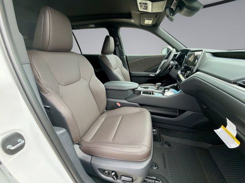Used 2026 Lexus TX 350 AWD w/ Technology Package image 16
