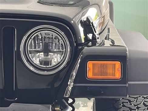 Used 2002 Jeep Wrangler Sport image 11