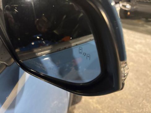 Used 2019 Toyota Tacoma TRD Off-Road image 10