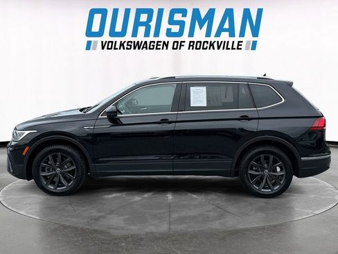 Used 2022 Volkswagen Tiguan SE FWD image 3