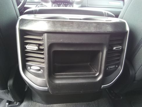 Used 2023 RAM 1500 Big Horn AWD/4WD image 10