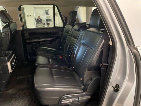 Used 2023 Ford Expedition Max XLT image 11