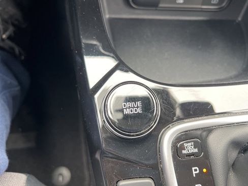 Used 2025 Kia Seltos S image 22