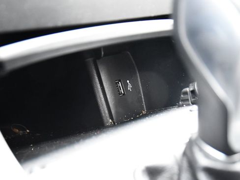 Used 2016 Ford Edge SE image 30