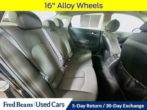 Used 2016 Kia Optima LX FWD image 28