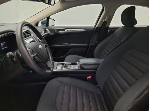 Used 2019 Ford Fusion SE FWD image 17