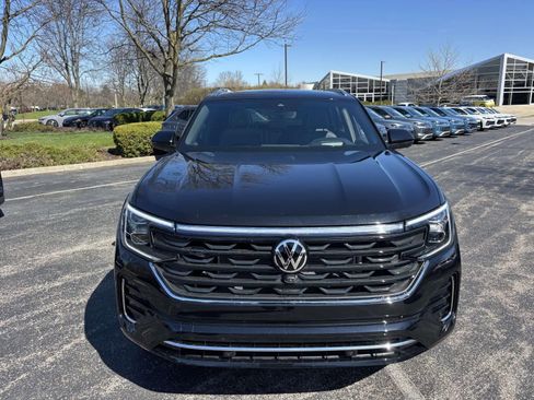 New 2026 Volkswagen Atlas Cross Sport SEL Premium R-Line AWD/4WD image 2