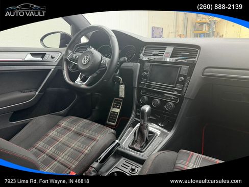 Used 2018 Volkswagen GTI S FWD image 9