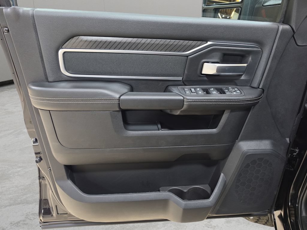 New 2027 RAM 3500 Big Horn AWD/4WD image 14