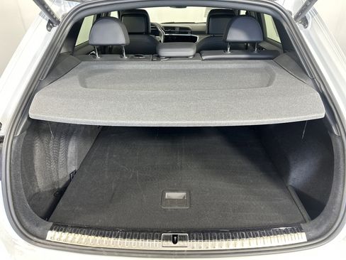 Certified 2025 Audi Q3 2.0T Premium image 14