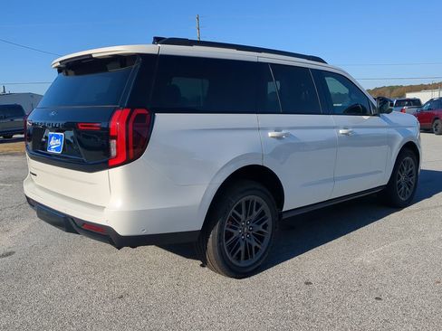 New 2025 Ford Expedition Platinum w/ Stealth Performance Package AWD/4WD image 3
