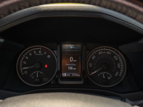 Used 2021 Toyota Tacoma TRD Off-Road w/ Technology Package AWD/4WD image 20