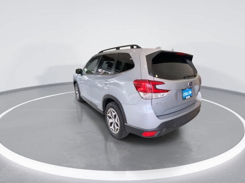 Used 2023 Subaru Forester Premium AWD/4WD image 6