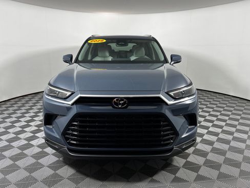Used 2026 Toyota Grand Highlander FWD image 2