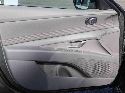 New 2026 Hyundai Elantra SEL Sport FWD image 47