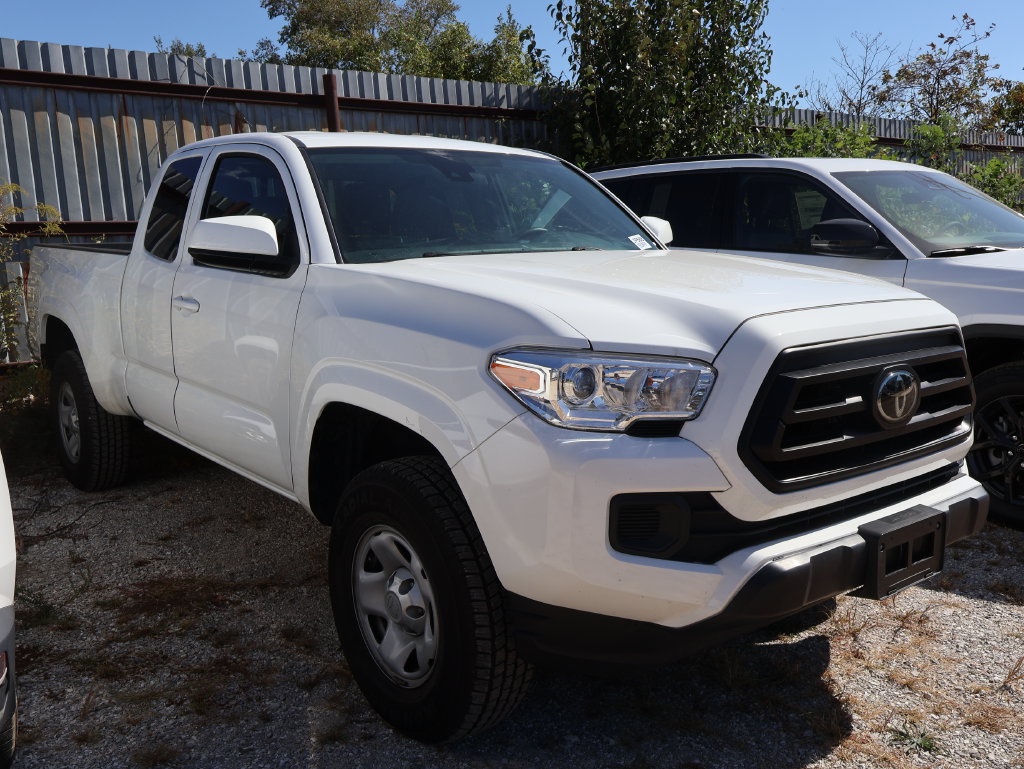 Used 2023 Toyota Tacoma SR w/ SR Convenience Package RWD image 3