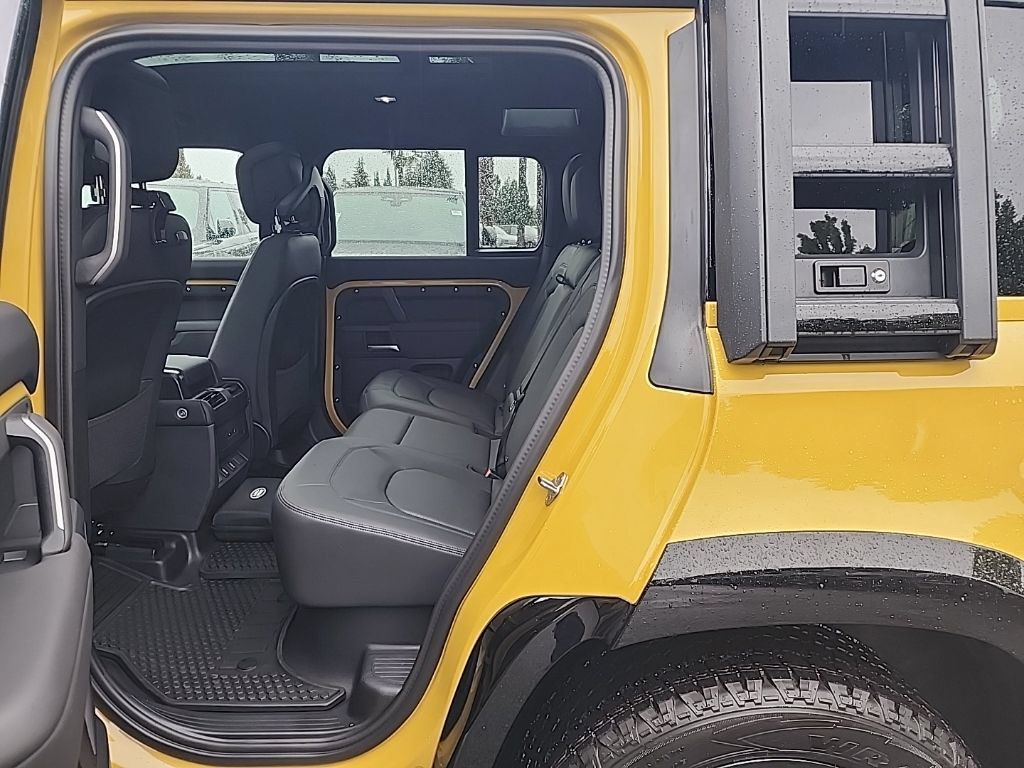 New 2026 Land Rover Defender 110 Trophy Edition AWD/4WD image 14