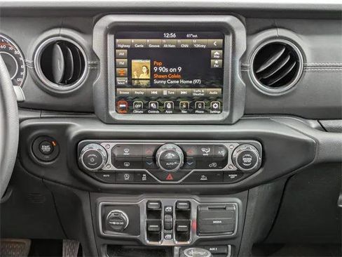 Certified 2022 Jeep Wrangler Unlimited Sahara image 19