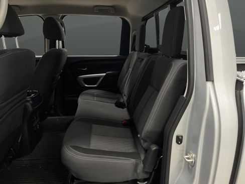Used 2020 Nissan Titan SV w/ SV Convenience Package image 29
