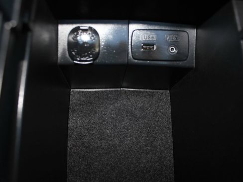 Used 2015 Subaru Forester 2.5i Limited image 25