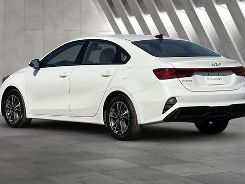 Used 2023 Kia Forte LXS image 6