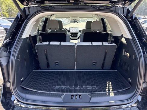 New 2025 Ford Explorer Active w/ Active Comfort Package image 12