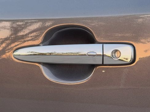 Used 2013 Nissan Leaf S FWD image 10