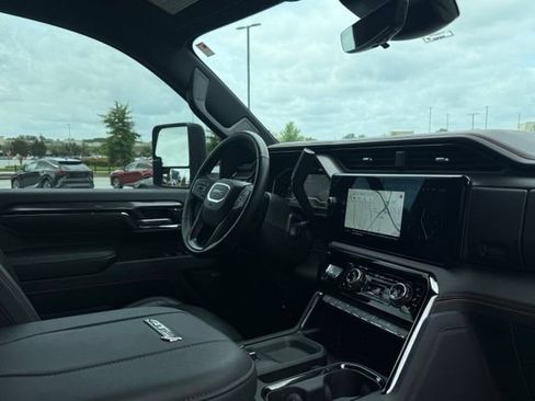Used 2024 GMC Sierra 2500 AT4 w/ Technology Package AWD/4WD image 16