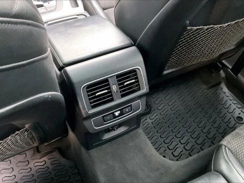 Used 2019 Audi SQ5 Premium w/ Convenience Package image 30