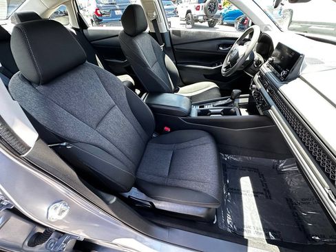 Used 2023 Honda Accord EX image 12
