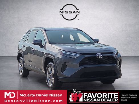 Used 2025 Toyota RAV4 XLE AWD/4WD image 1
