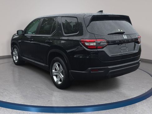 Used 2023 Honda Pilot LX image 7