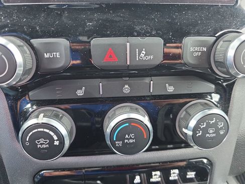 Used 2025 RAM 1500 Big Horn AWD/4WD image 28