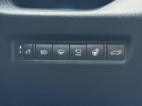 Used 2022 Toyota RAV4 XSE AWD/4WD image 30