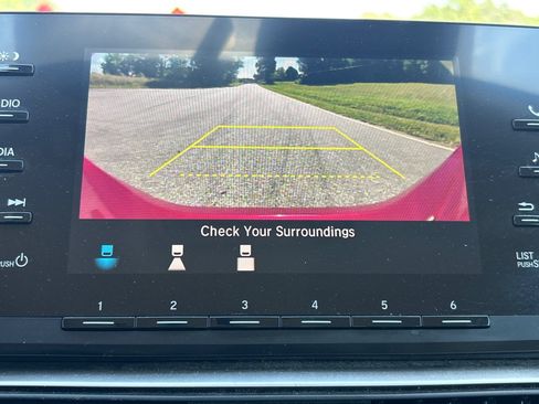 Used 2018 Honda Accord LX image 15