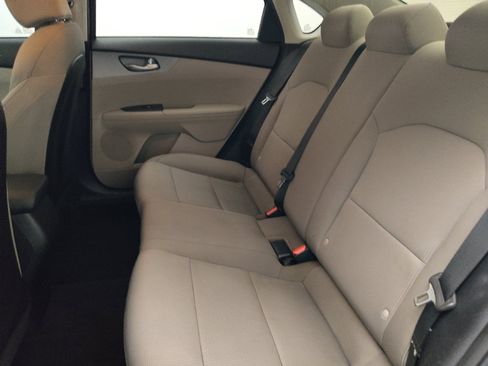 Used 2019 Kia Forte LXS FWD image 18